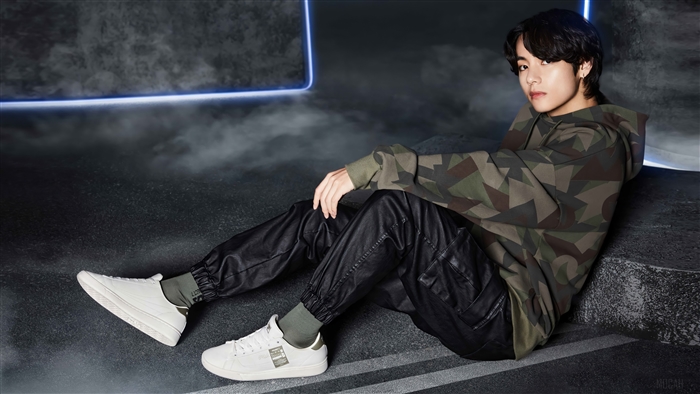 V from BTS Photoshoot in Camouflage Hoodie 4K