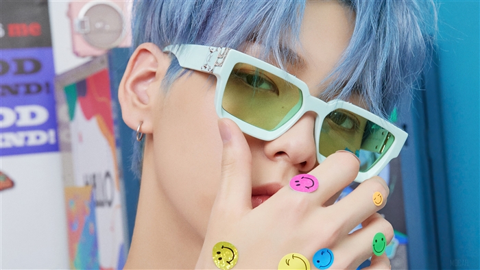 Soobin from TXT with Blue Hair and Sunglasses 4K