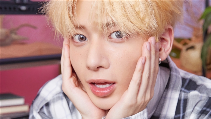 Taehyun from TXT in Blue Hour 4K