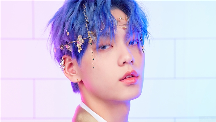 Soobin of Tomorrow X Together with Blue Hair 4k