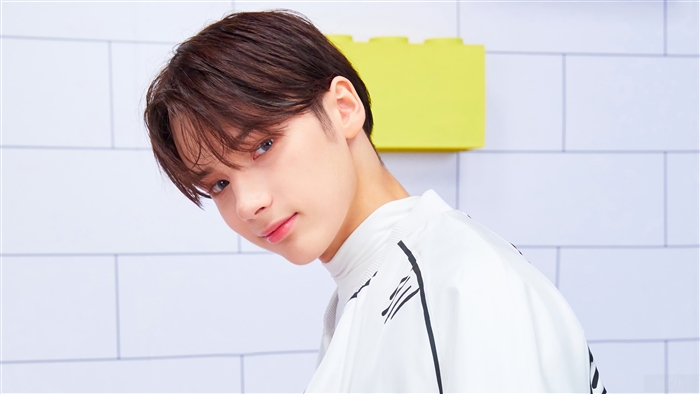 Huening Kai from TXT
