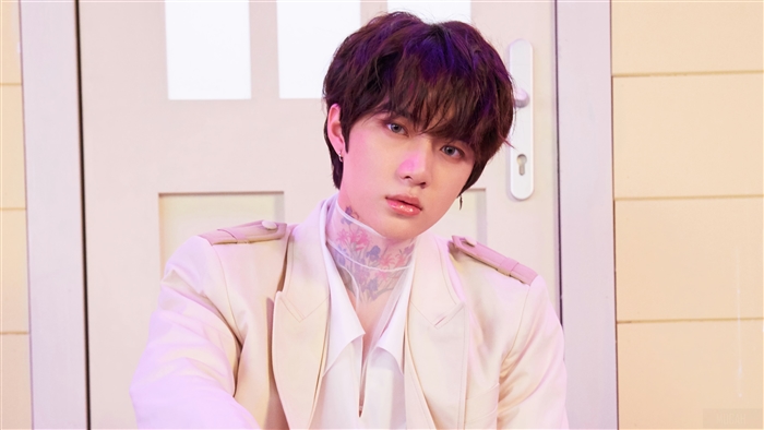 Beomgyu from TXT in Blue Hour 4K