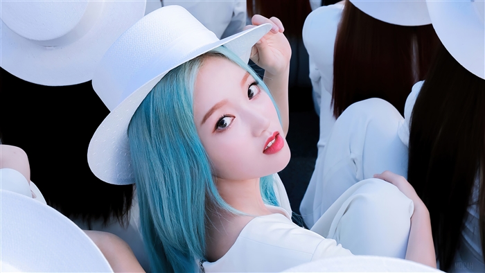 Loona, LOOΠΔ, 이달의 소녀, Kpop, K-Pop, Girls, 12:00, Midnight, Chuu, 츄, Kim ...