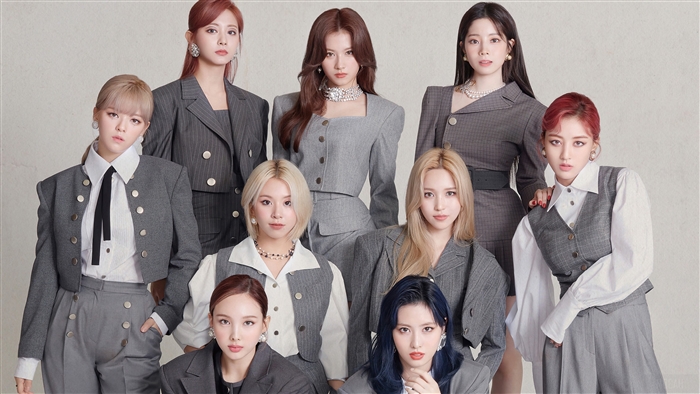 TWICE Group Photo Eyes Wide Open 4K