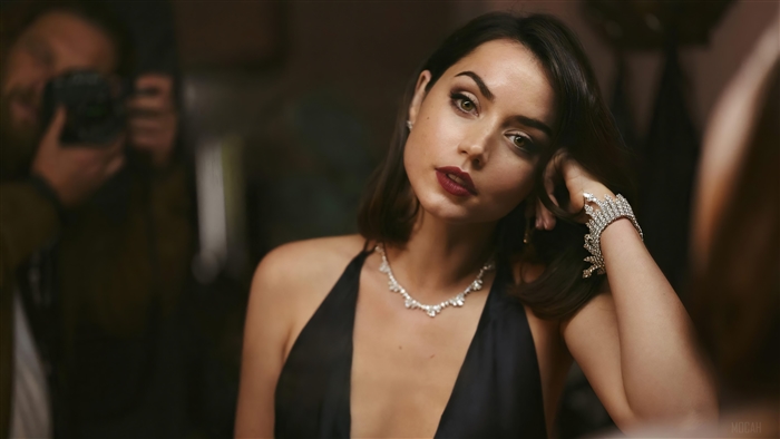 Ana de Armas from No Time to Die 4K
