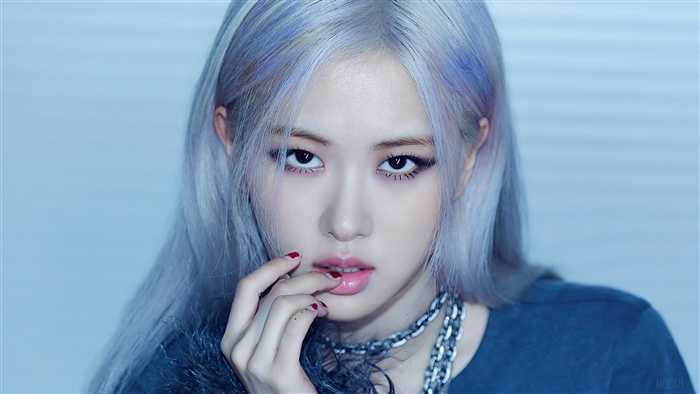 Rose from BLACKPINK