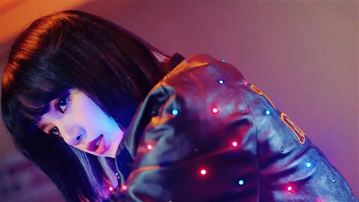Lisa from BLACKPINK in Neon Light 4K