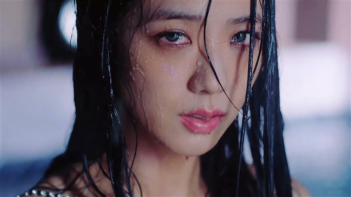 Jisoo from BLACKPINK in Lovesick Girls 4K