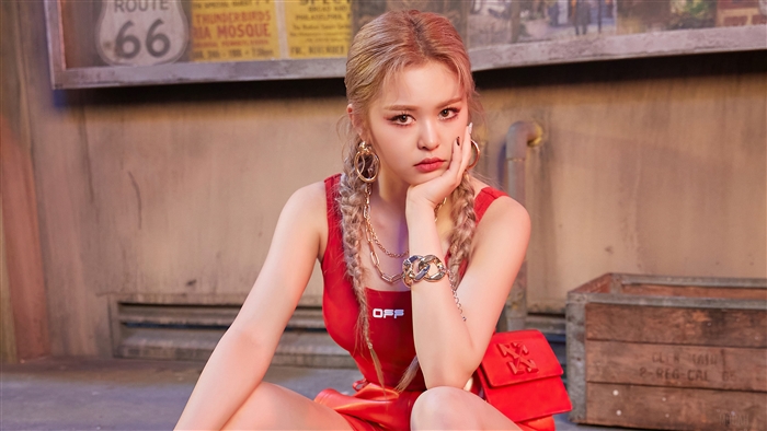 EVERGLOW's Park Jiwon in Red Outfit 4K