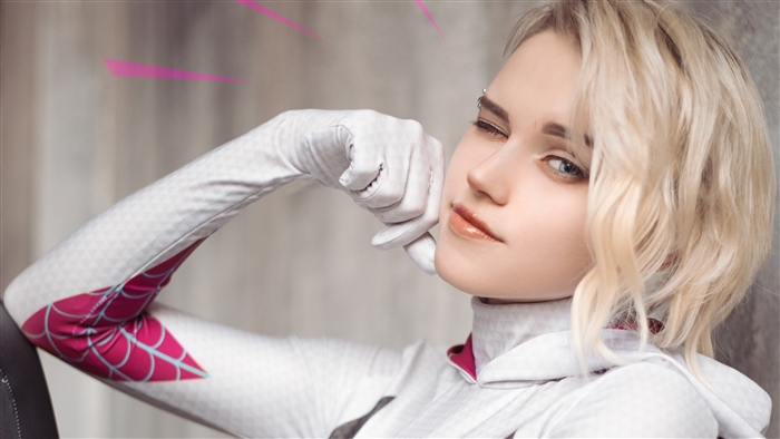 Spider Gwen Cosplay in White Suit 4K