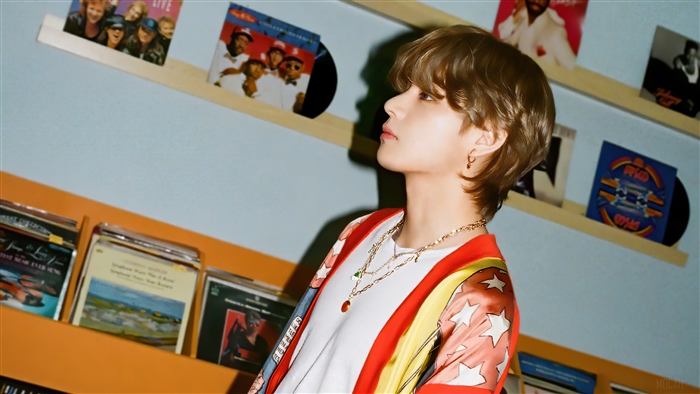 BTS V Kim Tae Hyung 4K Profile in Colorful Jacket