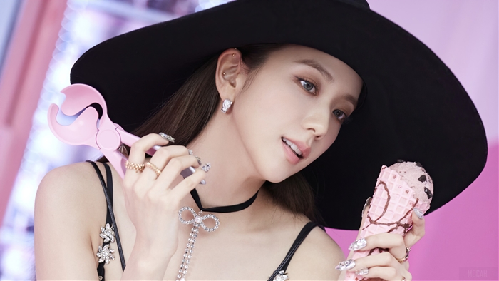 Jisoo from BLACKPINK Holding Pink Ice Cream 4K