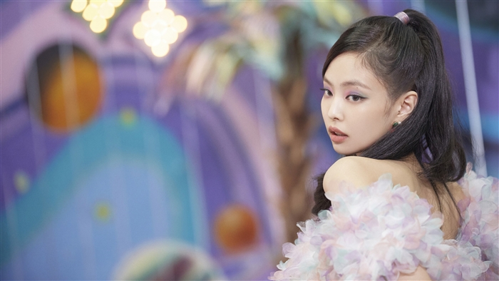 Jennie from BLACKPINK in Soft Floral Dress 4K