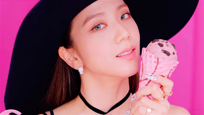 Jisoo from BLACKPINK holding an ice cream cone