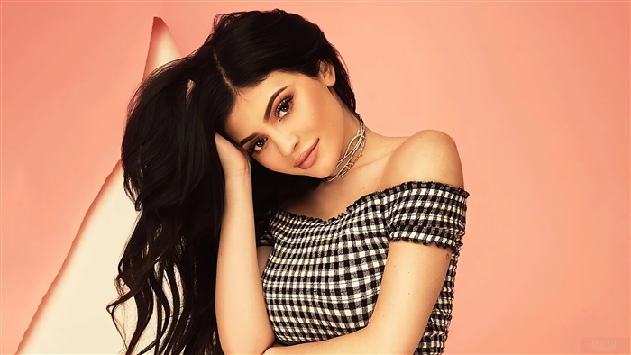 Kylie Jenner in Black and White Checkered Dress 4k