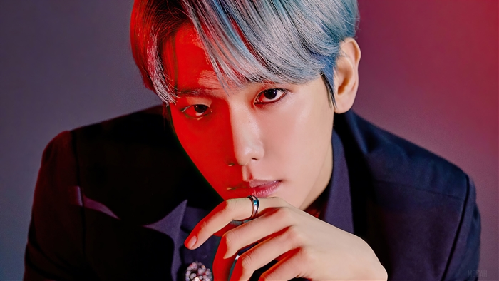 Baekhyun from SuperM in Dramatic Lighting 4K