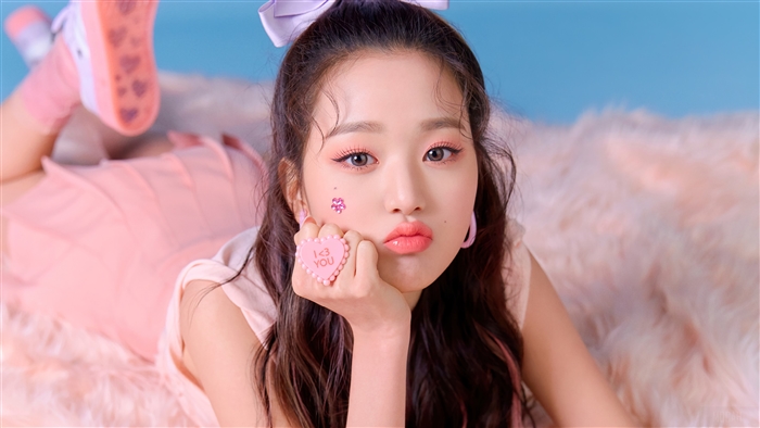Wonyoung from IZONE in Pastel Pink 4K