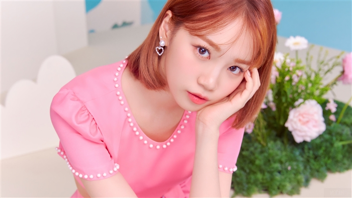 Kim Chaewon from IZONE in Oneiric Diary concept photo
