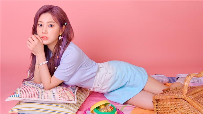 Kang Hye-won from IZONE