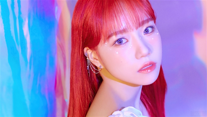 Jo Yu ri from IZONE