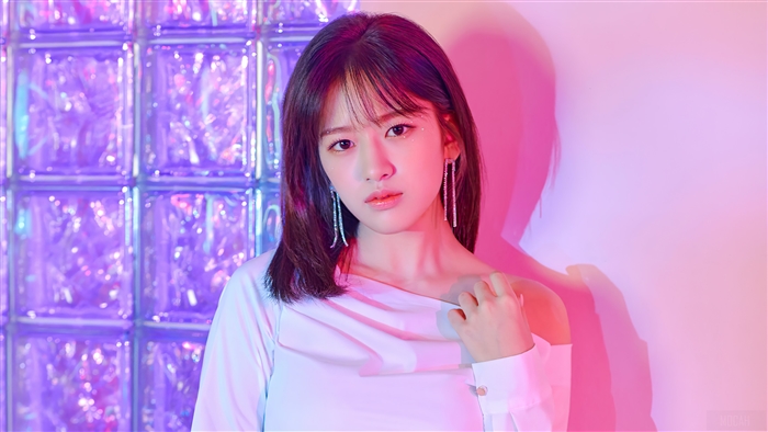 Ahn Yujin from IZONE in Vibrant 4K