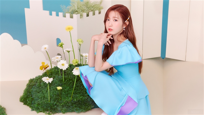 Hitomi Honda from IZONE in Oneiric Diary concept