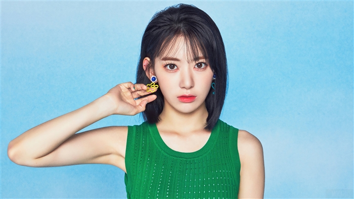 IZ*ONE 宮脇咲良 ONEIRIC DIARY 生写真 8種 コンプ IZ*ONE 生写真 ONEIRIC DIARY コンプ 宮脇咲良 2020年6月 宮脇