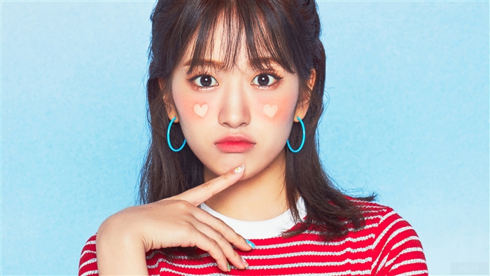 Ahn Yu Jin from IZONE in Red Striped Shirt 4K