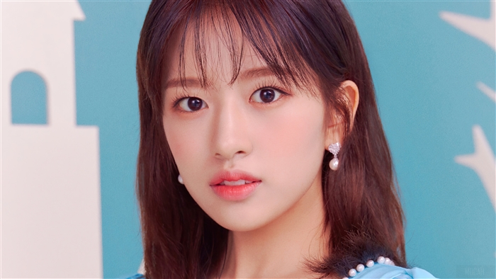 Ahn Yujin from IZONE