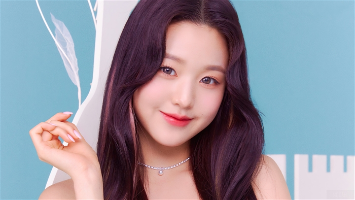 Jang Wonyoung from IZONE in Oneiric Diary 4K
