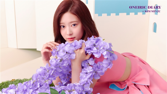 Kim Minjoo from IZONE Oneiric Diary 4K