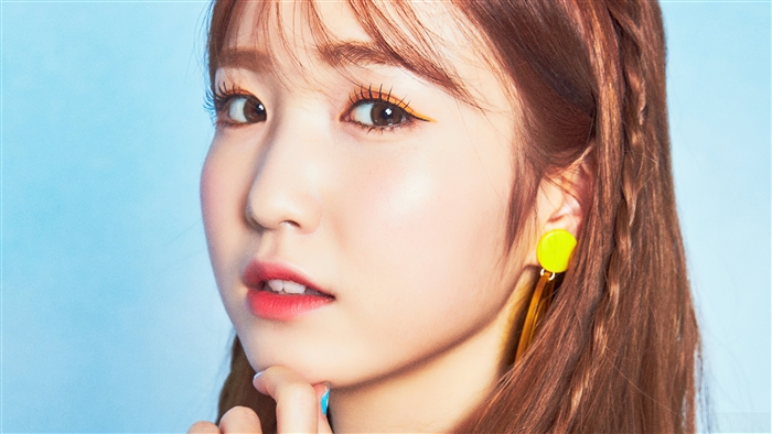 Honda Hitomi from IZONE