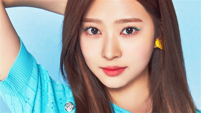 Kim Minju K-pop Idol in Blue Outfit 4K