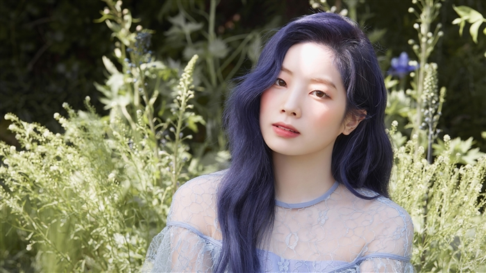 Dahyun from TWICE in Soft Garden Light 4K