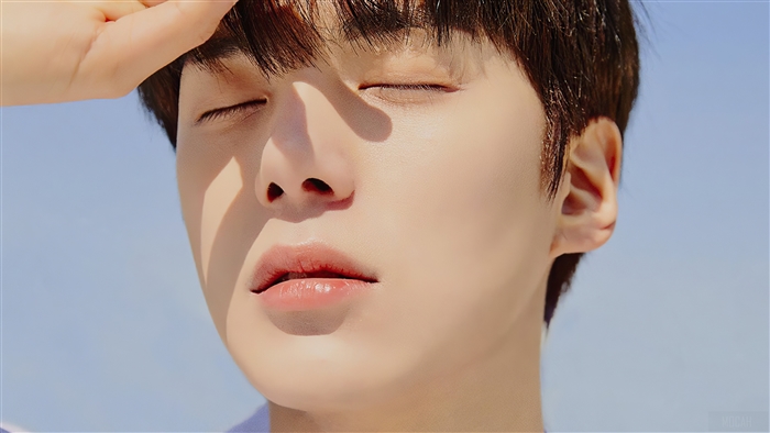 Lee Minhyuk from Monsta X close-up