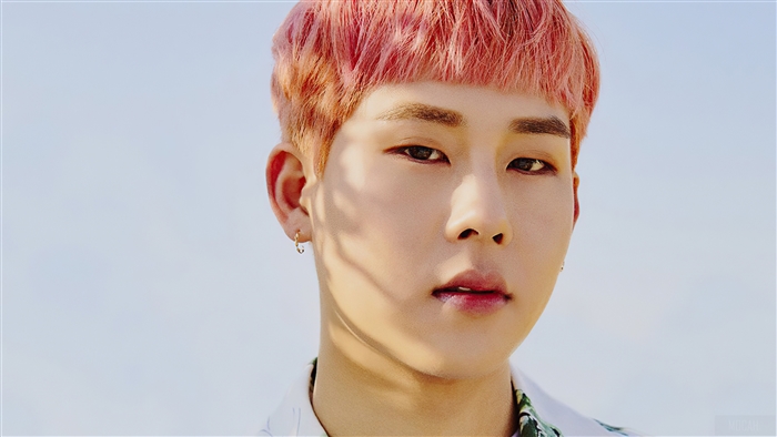 Joohoney from Monsta X