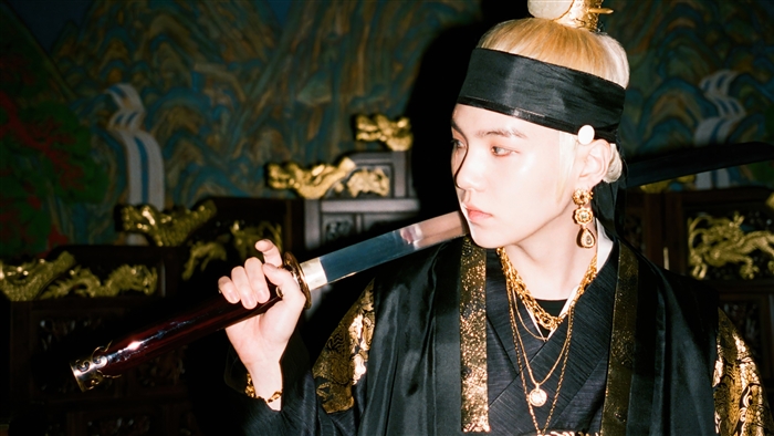Agust D in Traditional Korean Attire 4K