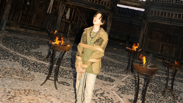 Agust D (Suga) tied up with fires in Daechwita 4K