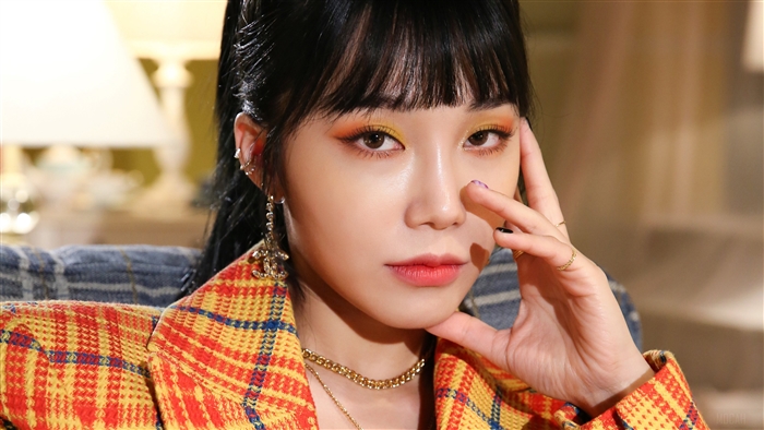 Jung Eun-ji from Apink in a plaid jacket