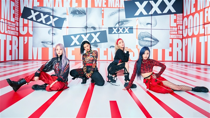 MAMAMOO Group Photo with Vibrant Red Stripes 4K