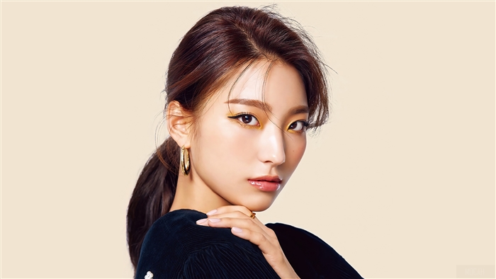 Lee Sae rom Fromis 9 4K