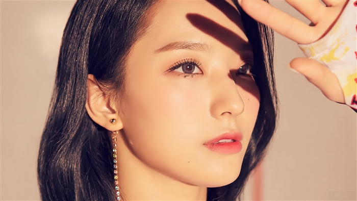 Lee Sae rom from Fromis 9