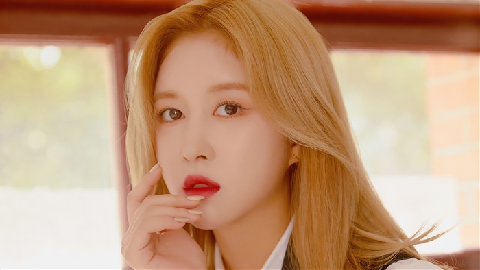 Dayoung from WJSN posing for As You Wish 4K