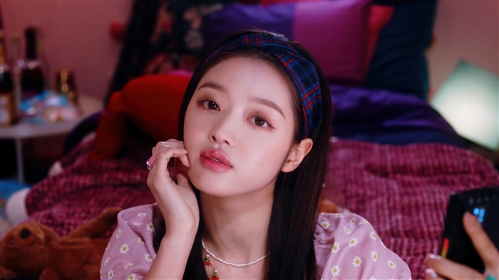 YooA from Oh My Girl in Nonstop 4K