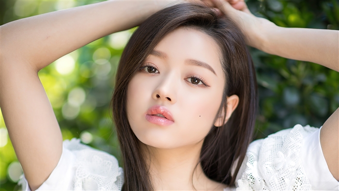 YooA from Oh My Girl in 4K