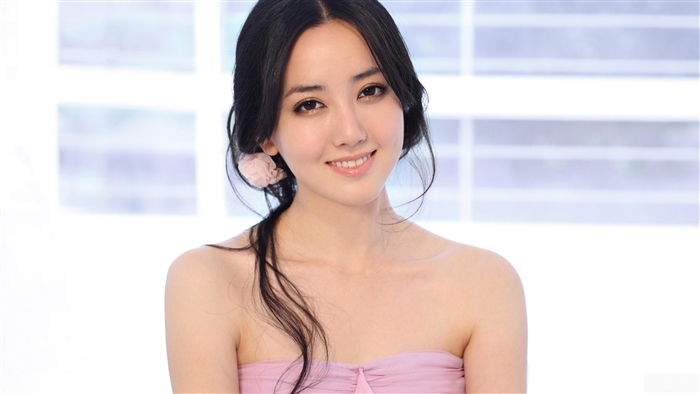 Hú Yǐng Yí smiling 4K