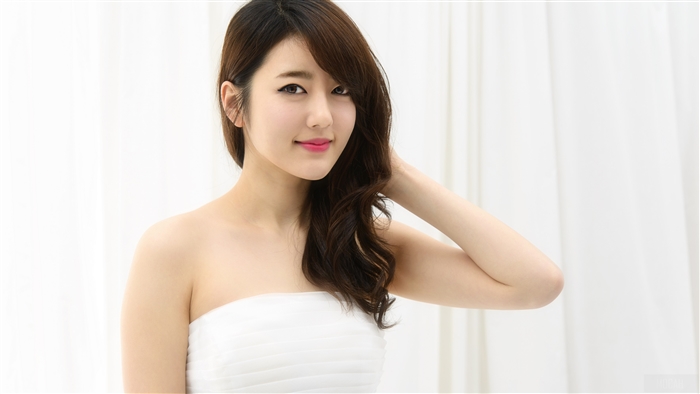 Asian Girl Model Smiling 4K