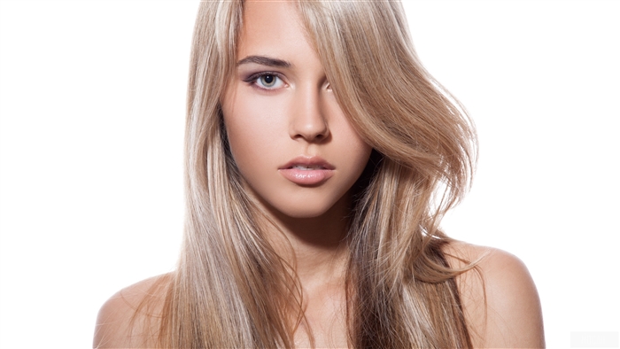 Blonde Woman with Long Hair and Soft Gaze 4K