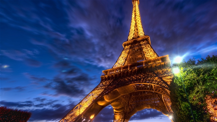 Eiffel Tower at Night in Paris 4K