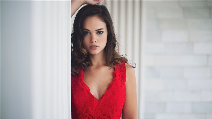 Woman in Red Dress with Brunette Hair and Green Eyes 4K